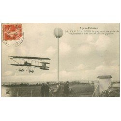carte postale ancienne 69 LYON. Aviation Van den Born gagnant distances au Pylône 1910. Aviateur Aéroplane Avion Aérodrome