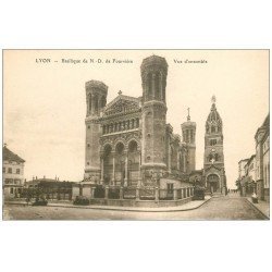 carte postale ancienne 69 LYON. Basilique Notre-Dame de Fourvière vue ensemble