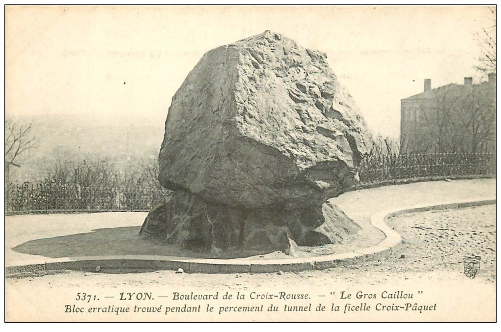 carte postale ancienne 69 LYON. Gros Caillou boulevard Croix-Rousse