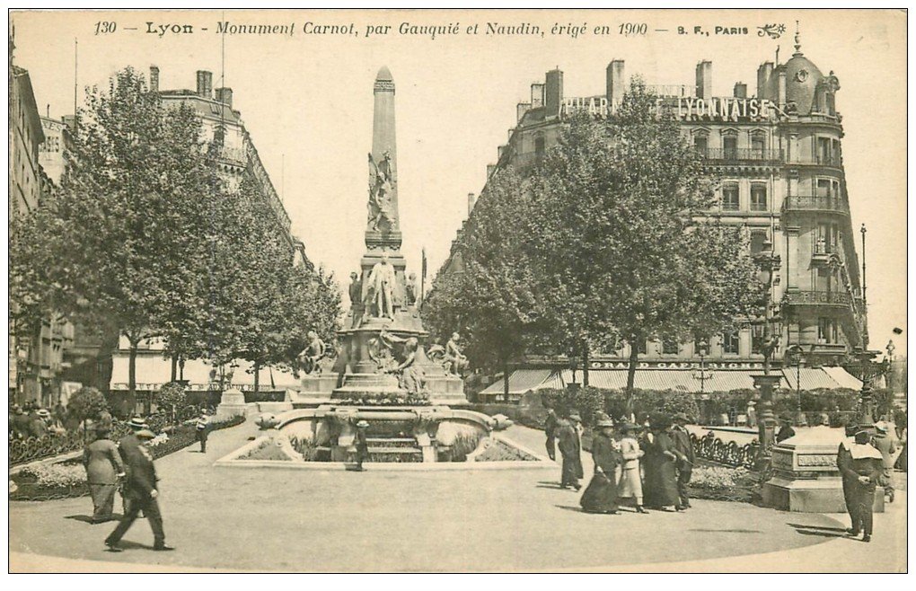 carte postale ancienne 69 LYON. Monument Carnot