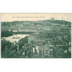 carte postale ancienne 69 LYON. Place Bellecour 352