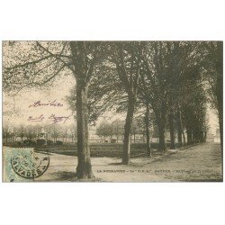 carte postale ancienne 14 BAYEUX. Place du Château 1906