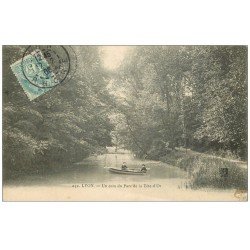 carte postale ancienne 69 LYON. Rameurs sur Lac du Parc 1906