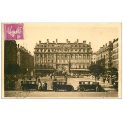 carte postale ancienne 69 LYON. Voitures anciennes Place des Terreaux