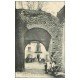 69 OINGT. Hôtel Desflache. Porte enceinte Ville murée 1918. Avec attelage de Chien ?...