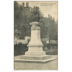 carte postale ancienne 69 VILLEFRANCHE-SUR-SAÔNE. Statue Etienne Poulet 1914