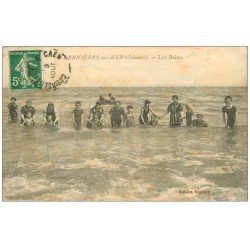 carte postale ancienne 14 BERNIERES. Les Bains vers 1909