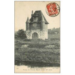 carte postale ancienne 14 BEUVILLIERS. Poterne ancien Manoir 1917