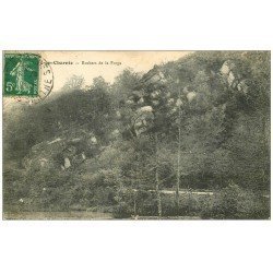 carte postale ancienne 72 CHEMIRE EN CHARNIE. Rochers de la Forge 1914