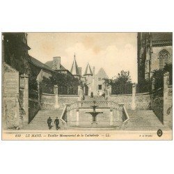 carte postale ancienne 72 LE MANS. Ecalier Monumental Cathédrale. Panneau Etablissement Saint Rémy