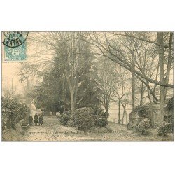 carte postale ancienne 72 LE MANS. Fillettes Jardin Quai Louis Blanc 1905