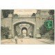 carte postale ancienne 72 LE MANS. Le Tunnel 1912 Militaires et Vespasiennes à l'Entrée