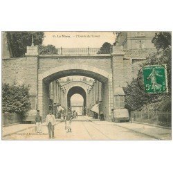 carte postale ancienne 72 LE MANS. Le Tunnel 1912 Militaires et Vespasiennes à l'Entrée
