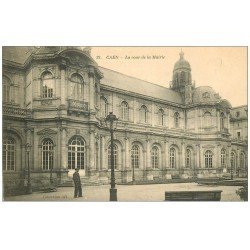 carte postale ancienne 14 CAEN. La Cour de la Mairie