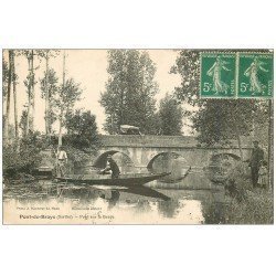 72 PONT-DE-BRAYE. Préleveur d'eau sur barge du Passeur et Pêcheur sur rive 1915