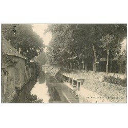 carte postale ancienne 72 SAINT-CALAIS. Lavoir et Lavandières sous le Grand Quai 1909