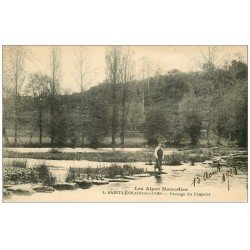 carte postale ancienne 72 SAINT-LEONARD-DES-BOIS. Pêcheur Passage du Chapelet 1923