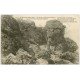 carte postale ancienne 72 SAINT-LEONARD-DES-BOIS. Personnage sur Roche route de Saint-Céneri