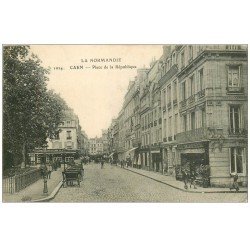carte postale ancienne 14 CAEN. Place de la République 1915