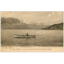 carte postale ancienne 74 ANNECY. Pêcheur sur Lac Tournette 1922