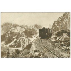 carte postale ancienne 74 CHAMONIX. Chemin de Fer Montenvers. Train à crémaillière 1923