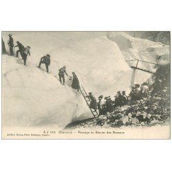 carte postale ancienne 74 CHAMONIX. Passage Glacier des Bossons. Alpinisme et Ascension