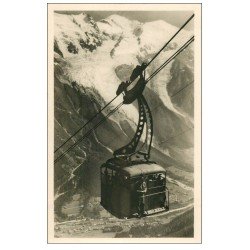 74 CHAMONIX. Téléférique Plan Praz et Mont Blanc. Personnage au dehors