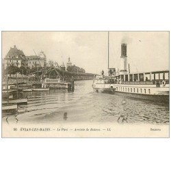 carte postale ancienne 74 EVIAN-LES-BAINS. Le Port arrivée de Bateau