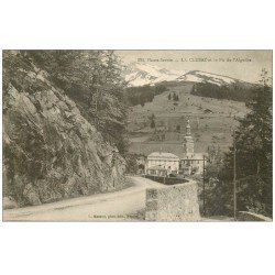 carte postale ancienne 74 LA CLUSAZ. Pic de l'Aiguille et Grand Hôtel Lion noir