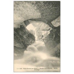 carte postale ancienne 74 SAINT-GERVAIS-LES-BAINS. Grotte de neige Gorges Gruvaz