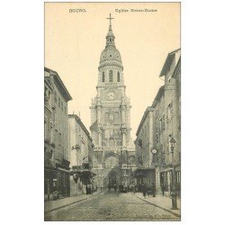 carte postale ancienne 01 BOURG. Eglise Notre-Dame et Banque de Crédit