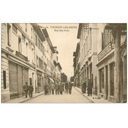 carte postale ancienne 74 THONON-LES-BAINS. Rue des Arts Magasin de chaussures