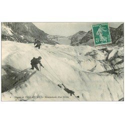 carte postale ancienne 74 TRELATÊTE. Mésaventures d'un Novice au Glacier 1911. Alpinistes