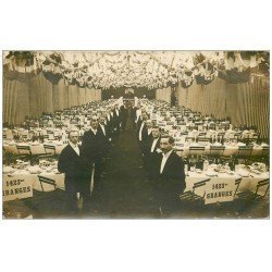 Superbe et Rare Photo Carte Postale 88 GRANGES. Salle de Banquet vers 1910. Tout le Personnel du Restaurant