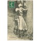 carte postale ancienne LA BRETAGNE. Costume étoffes soyeuses 1907 par Botrel