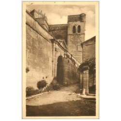 carte postale ancienne 26 GRIGNAN. Eglise Saint-Sauveur