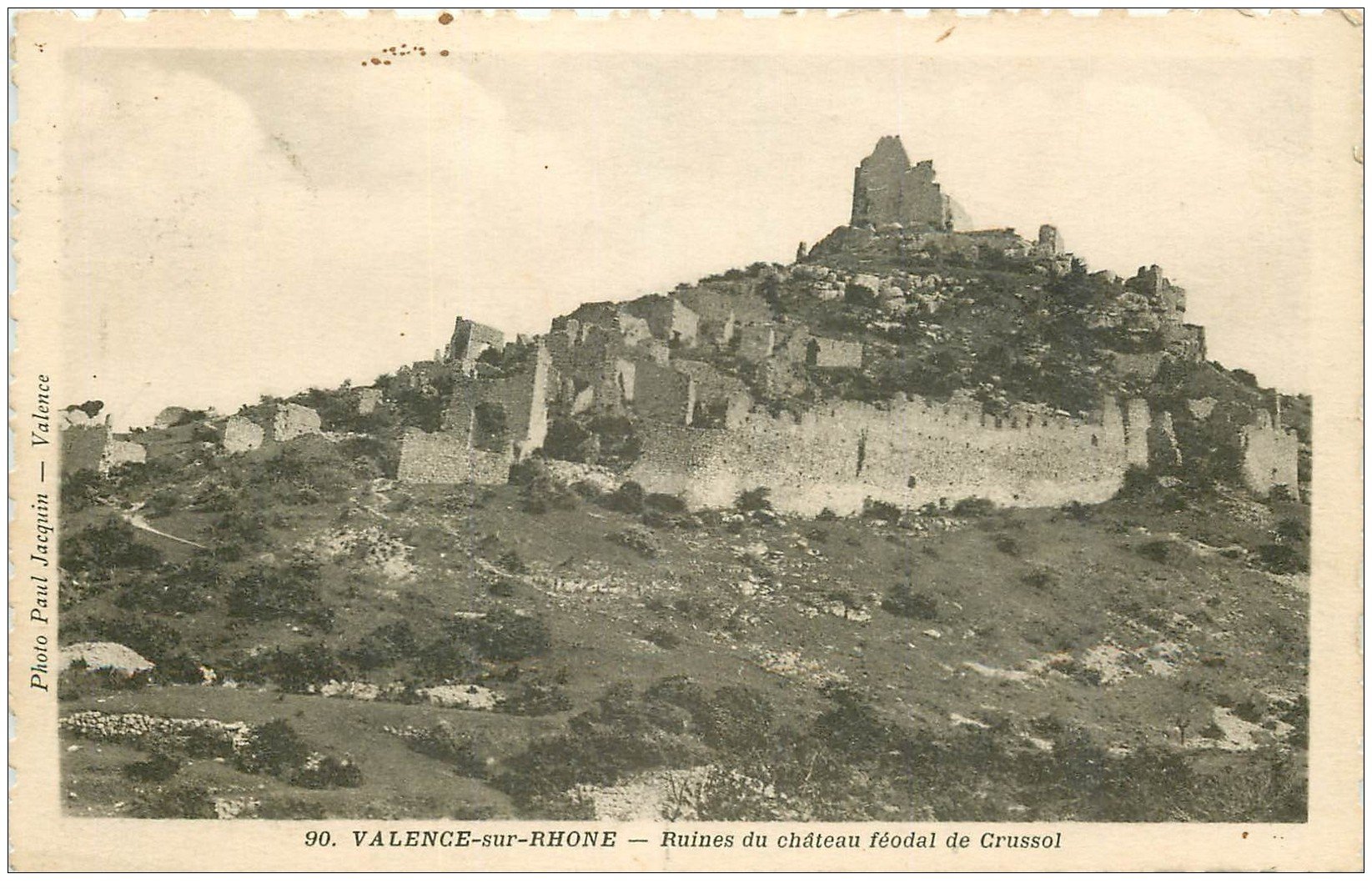 carte postale ancienne 26 VALENCE-SUR-RHONE. Ruines Château de Crussol 1933