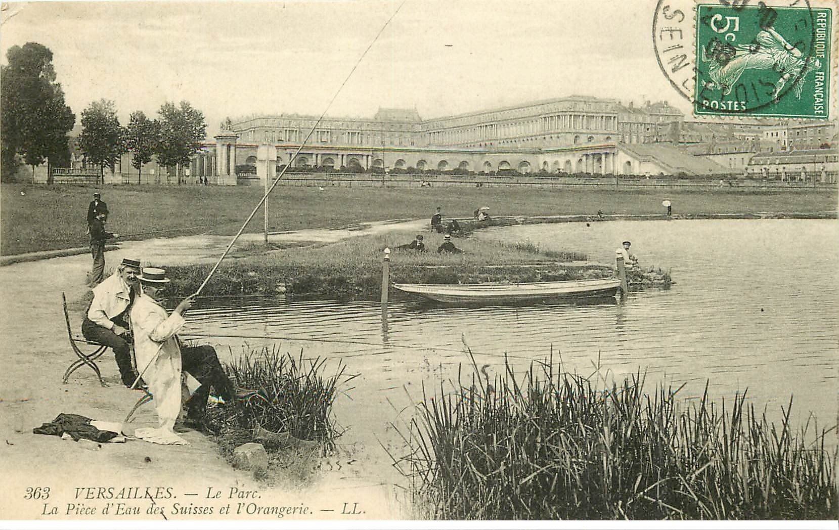 carte postale ancienne 78 VERSAILLES. Pêcheurs à la Pièce d'eau des Suisses 1906 et Orangerie