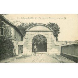 carte postale ancienne 78 MAISONS-LAFFITTE. Cavalier Porte des Pétrons 1921