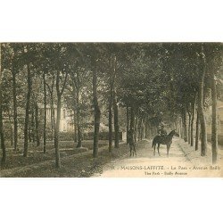 carte postale ancienne 78 MAISONS-LAFFITTE. Cavaliers Avenue Bailly au Parc 1923