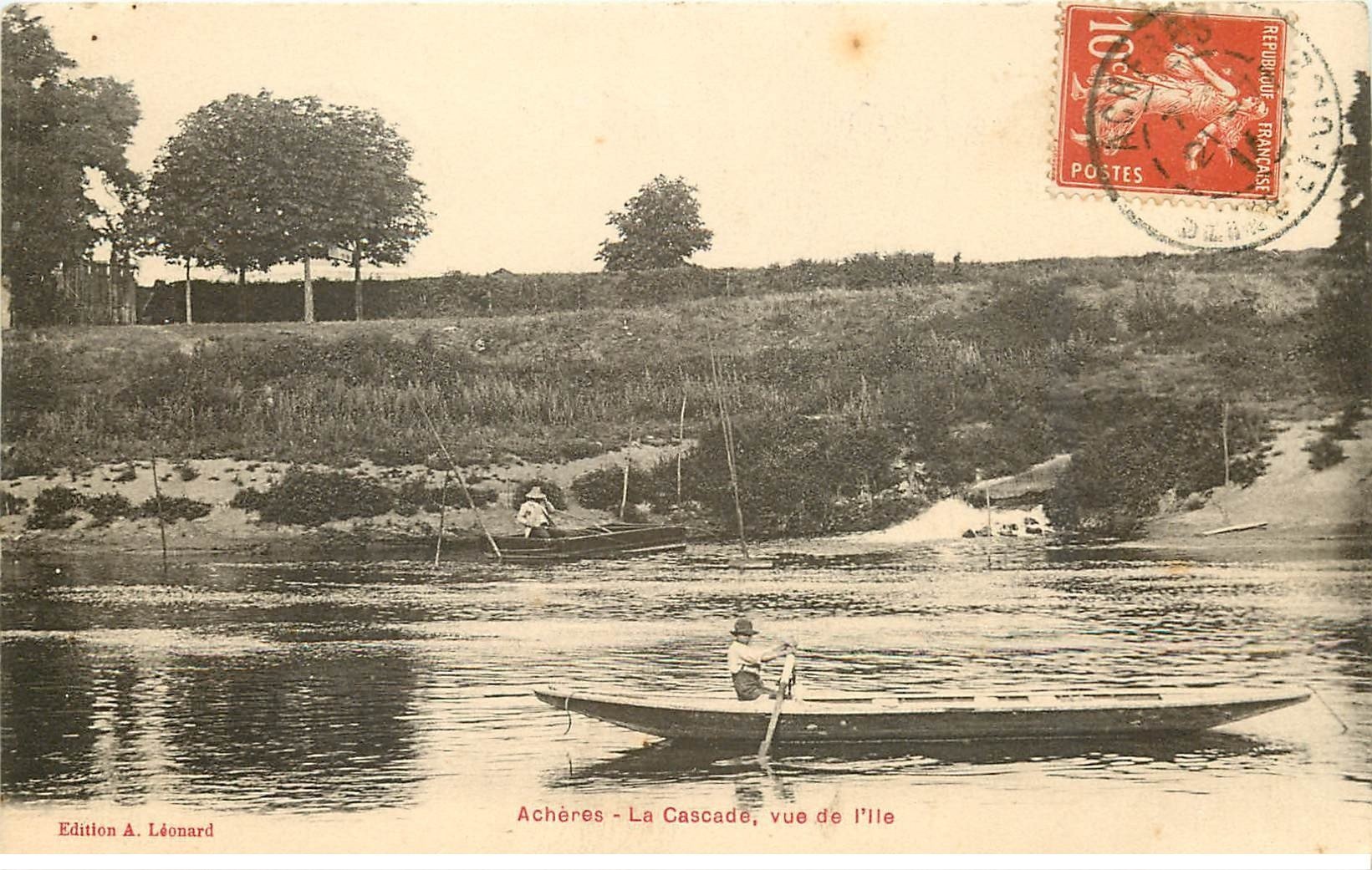 carte postale ancienne 78 ACHERES. La Cascade et Pêcheurs en barque 1914