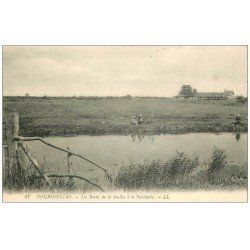 carte postale ancienne 14 COURSEULLES. Jeunes Pêcheurs à la Percherie