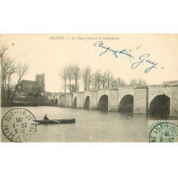 carte postale ancienne 78 MANTES. Le Vieux Pont et Cathédrale 1906