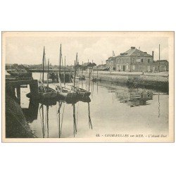 carte postale ancienne 14 COURSEULLES. L'Avant-Port