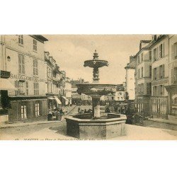 carte postale ancienne 78 MANTES. Place et Fontaine Hôtel de Ville 1929 Salon de Coiffure