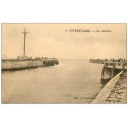 carte postale ancienne 14 COURSEULLES. Le Calvaire 1929