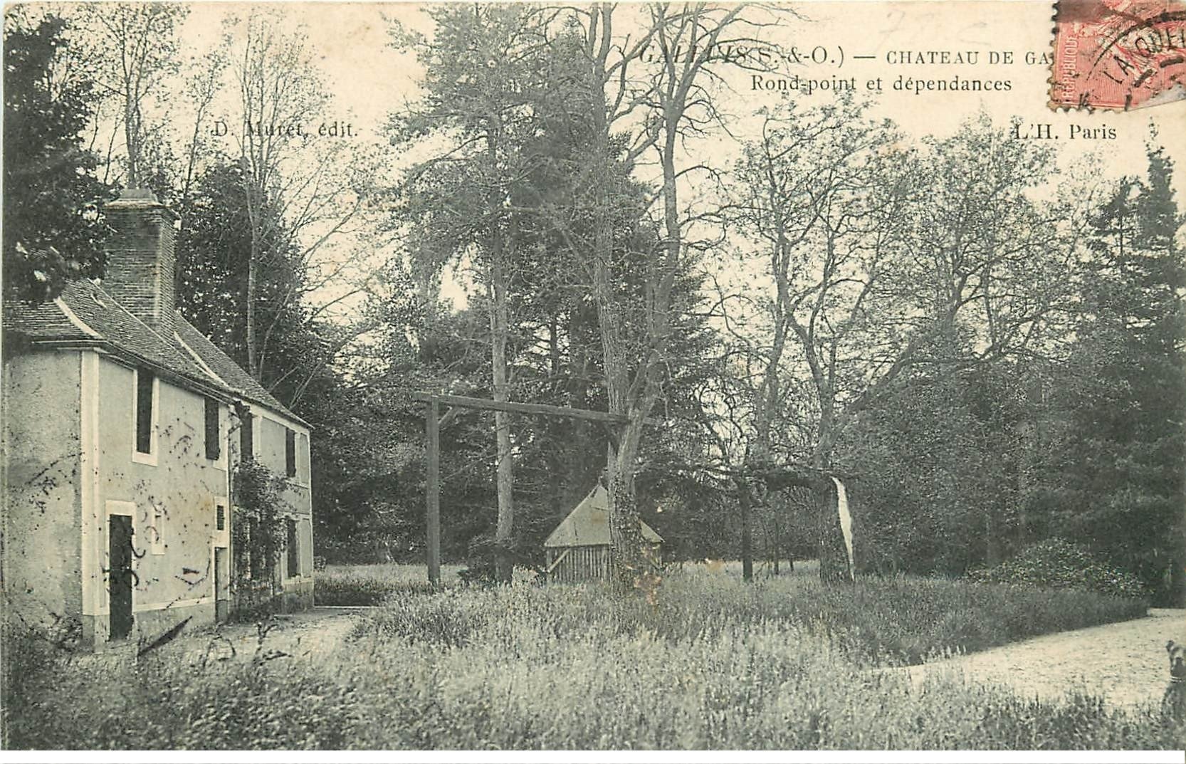carte postale ancienne 78 GUALLUIS. Rond-Point et Dépendances du Château 1905