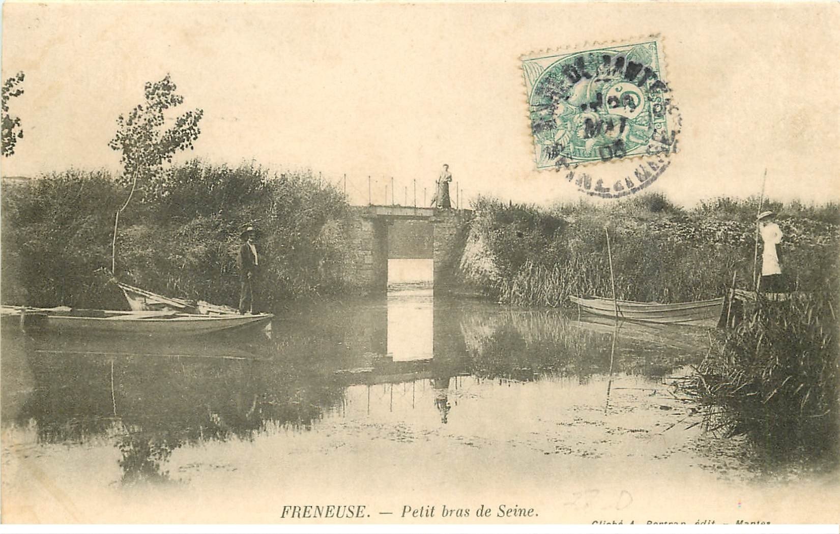 carte postale ancienne 78 FRENEUSE. Animation sur Petit Bras de la Seine 1905. Un peu molle..
