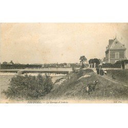 carte postale ancienne 78 FIN-D'OISE. Barrage d'Andrésy avec Biquettes