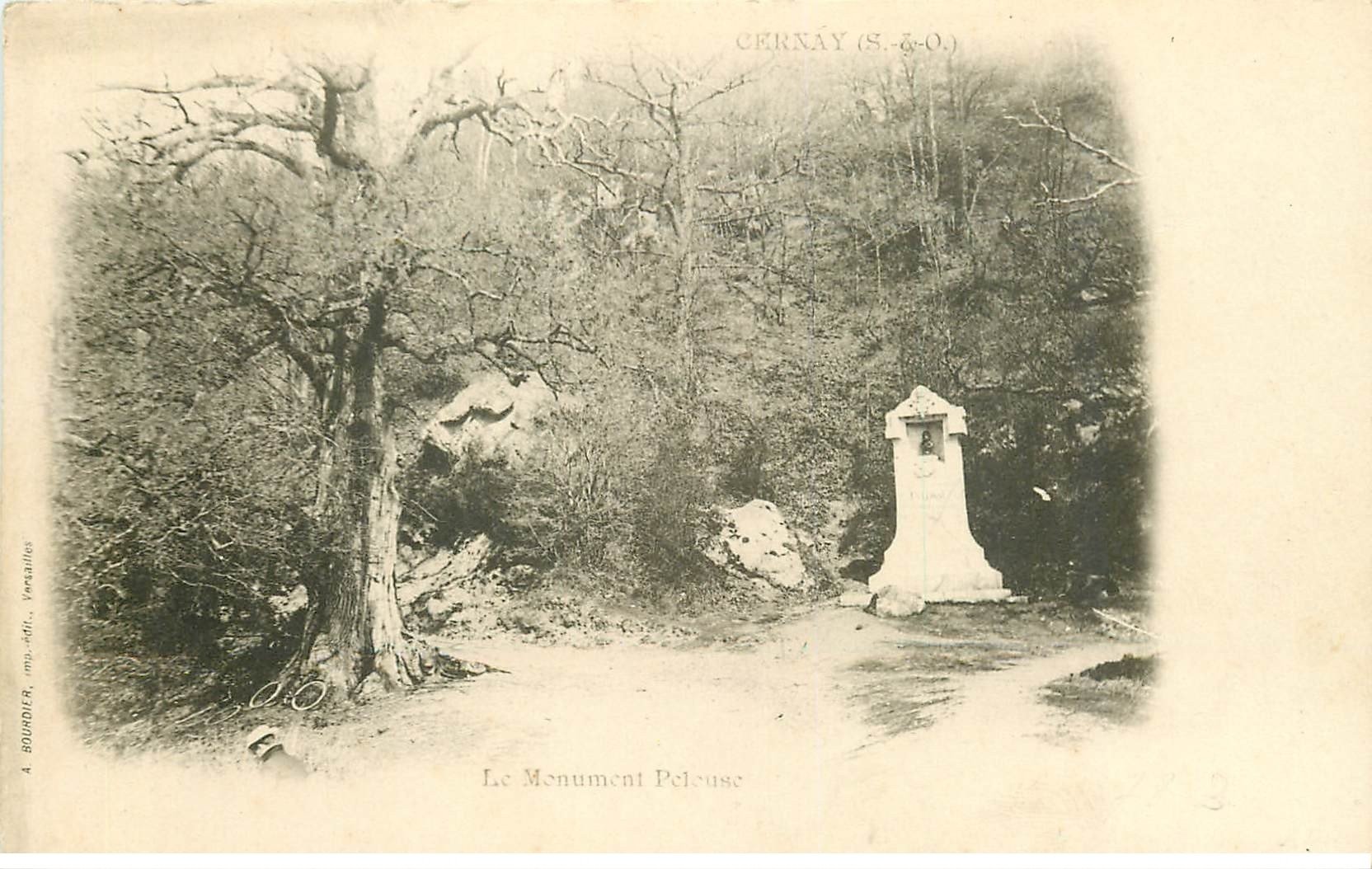 carte postale ancienne 78 CERNAY-LA-VILLE. Le Monument Pelouse vers 1900